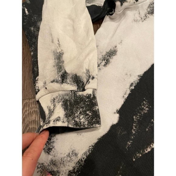 🍙 MM6 Acid wash crewneck sweatshirt black white size small - Picture 4 of 11